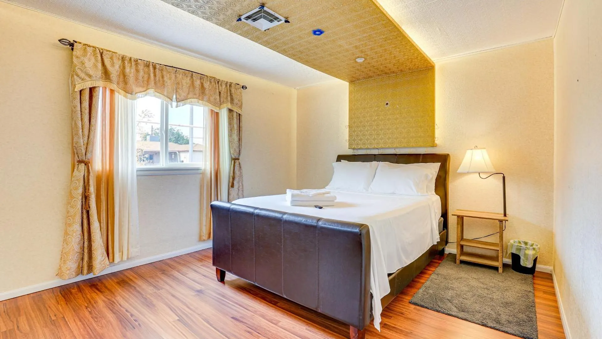 Casa de Férias Pet-Friendly Home Near Downtown Henderson Las Vegas