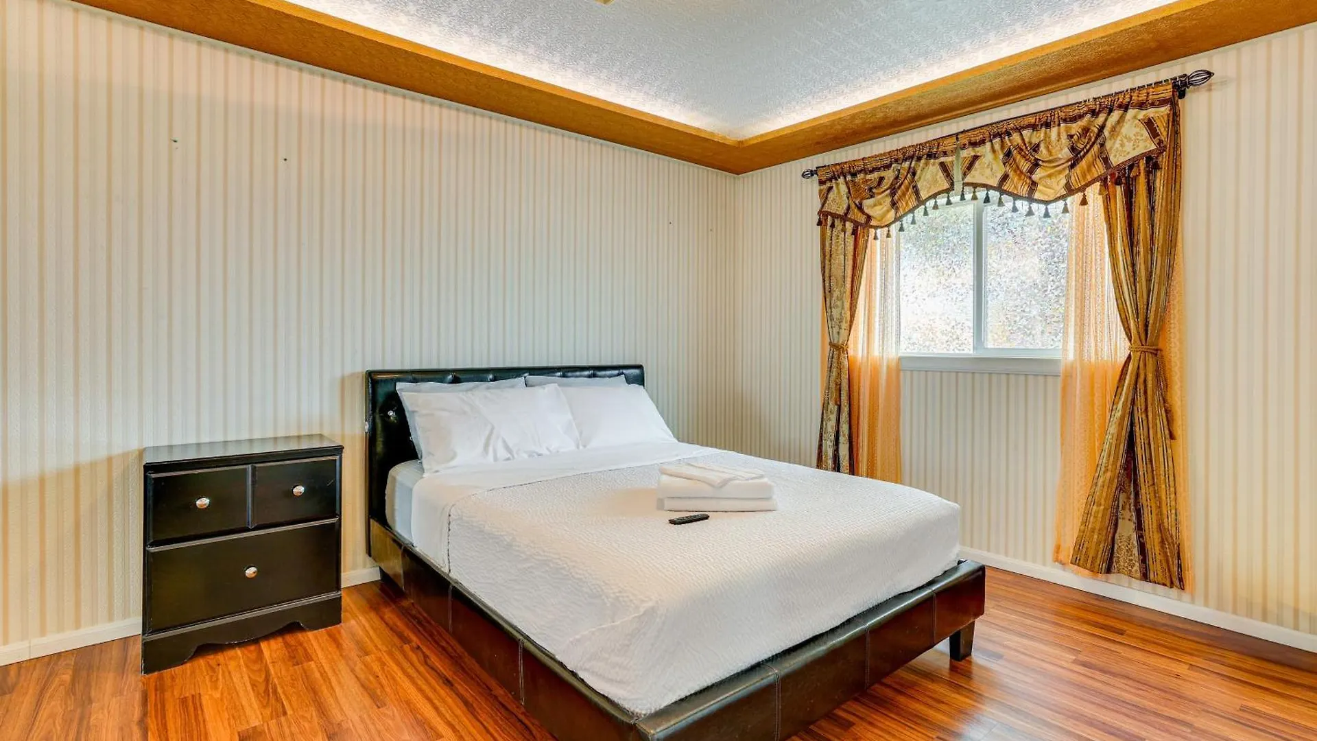 Pet-Friendly Home Near Downtown Henderson Las Vegas